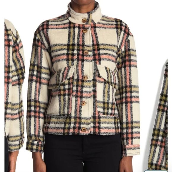 NWT Bagatelle COZY brushed knit Plaid Shacket - Picture 3 of 8